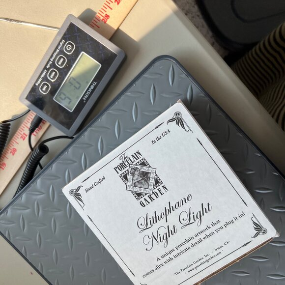 The Porcelain Garden Night Light Lithophane Wolf Wolves Curved USA NEW - Picture 8 of 9